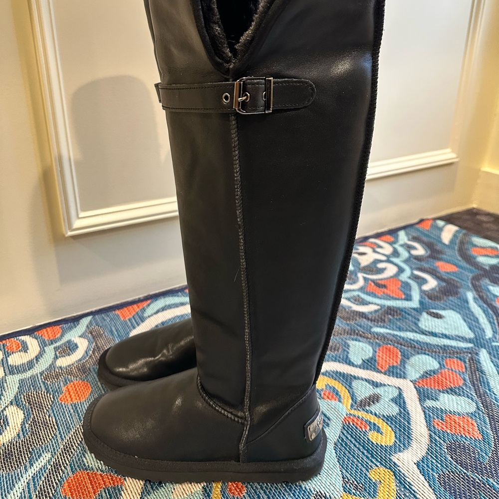 Ausland Black Tall leather boots fur lined sz 8 1/2 worn 1X Shearling style